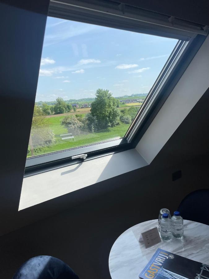 B&B Het Notarishuis - Authentiek Verblijf Nabij Maastricht Voeren Exterior photo