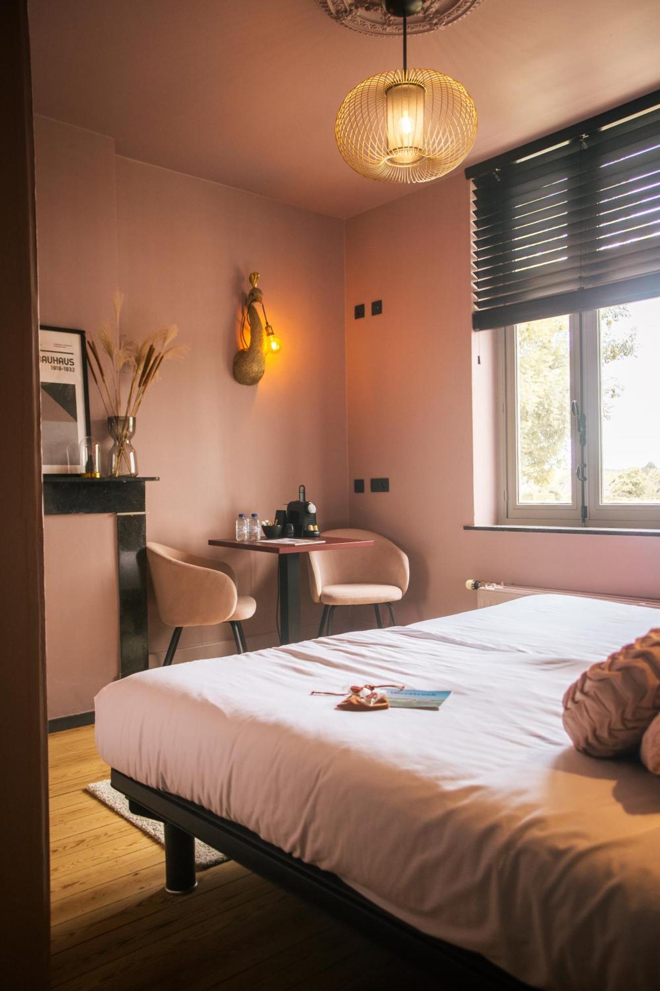 B&B Het Notarishuis - Authentiek Verblijf Nabij Maastricht Voeren Exterior photo