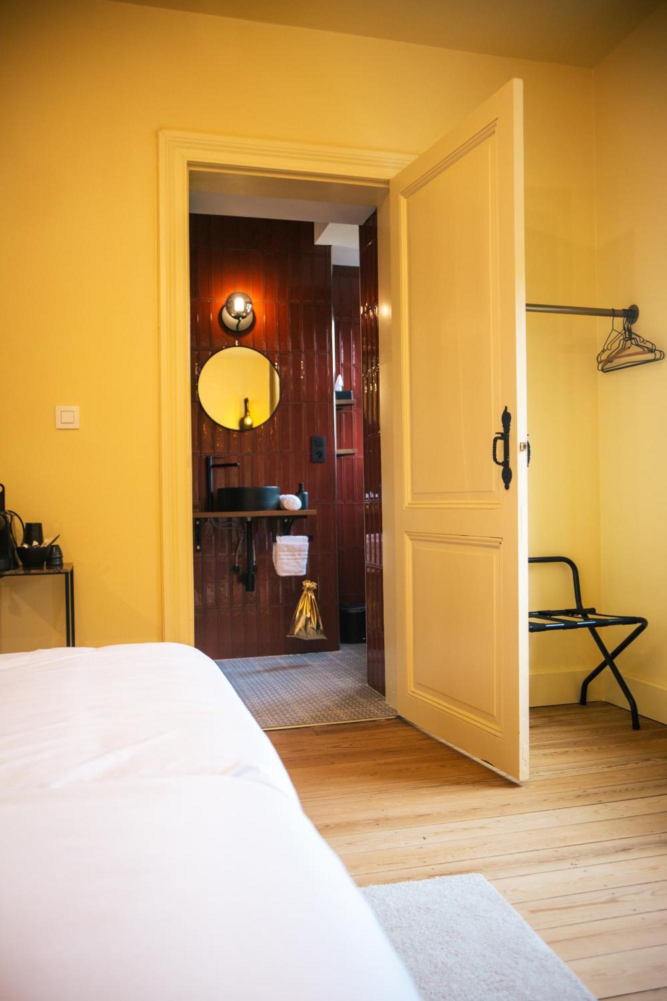 B&B Het Notarishuis - Authentiek Verblijf Nabij Maastricht Voeren Exterior photo