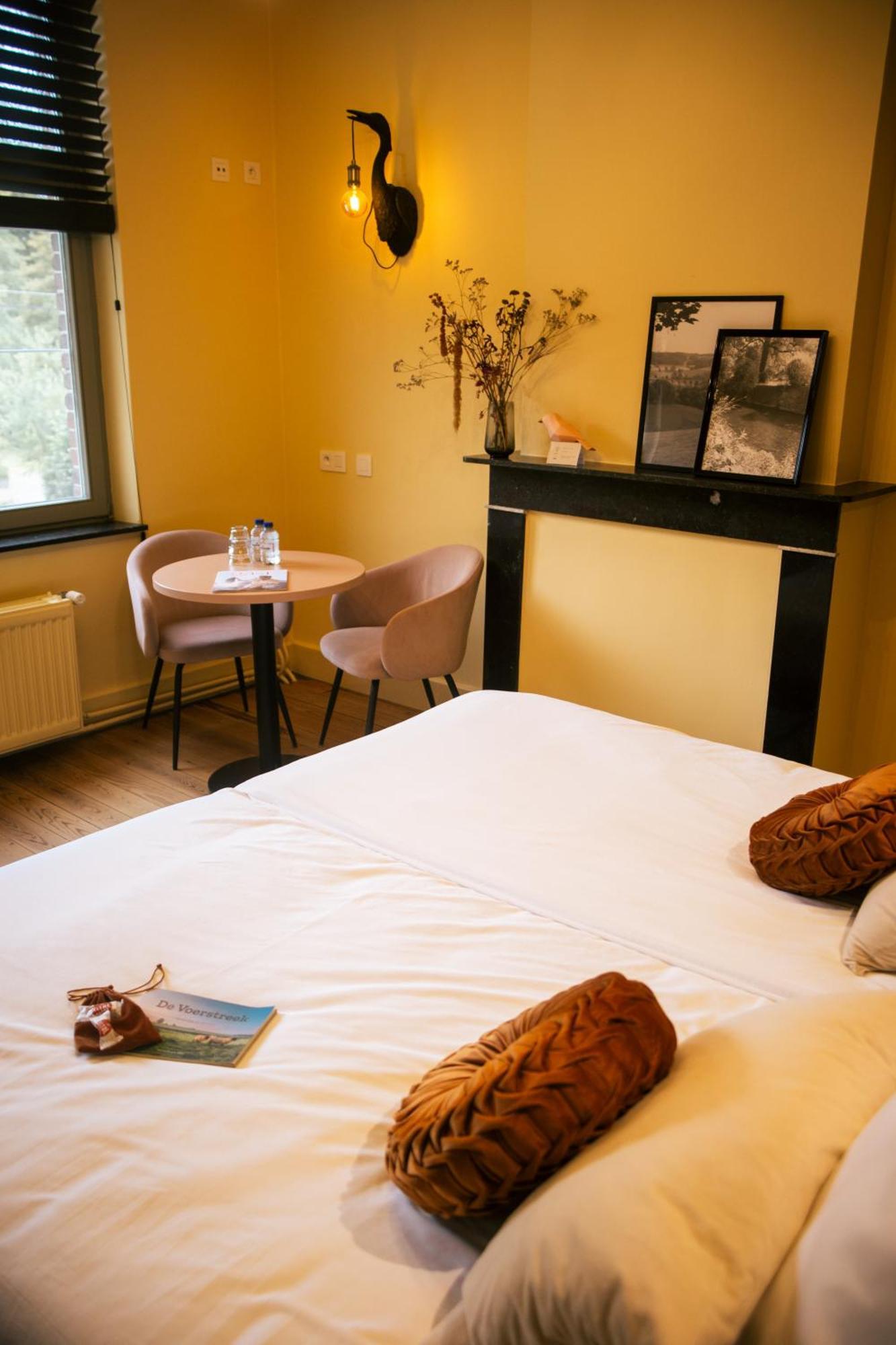 B&B Het Notarishuis - Authentiek Verblijf Nabij Maastricht Voeren Exterior photo