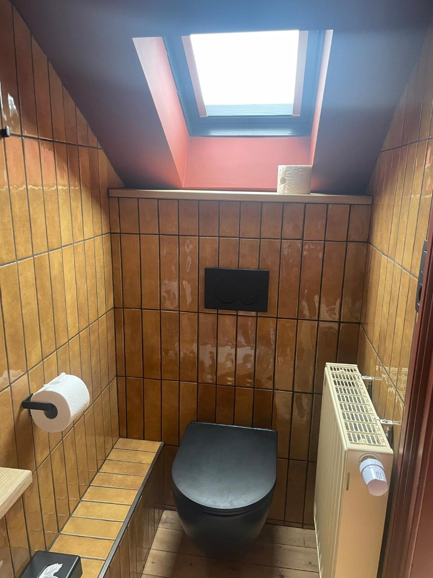 B&B Het Notarishuis - Authentiek Verblijf Nabij Maastricht Voeren Exterior photo