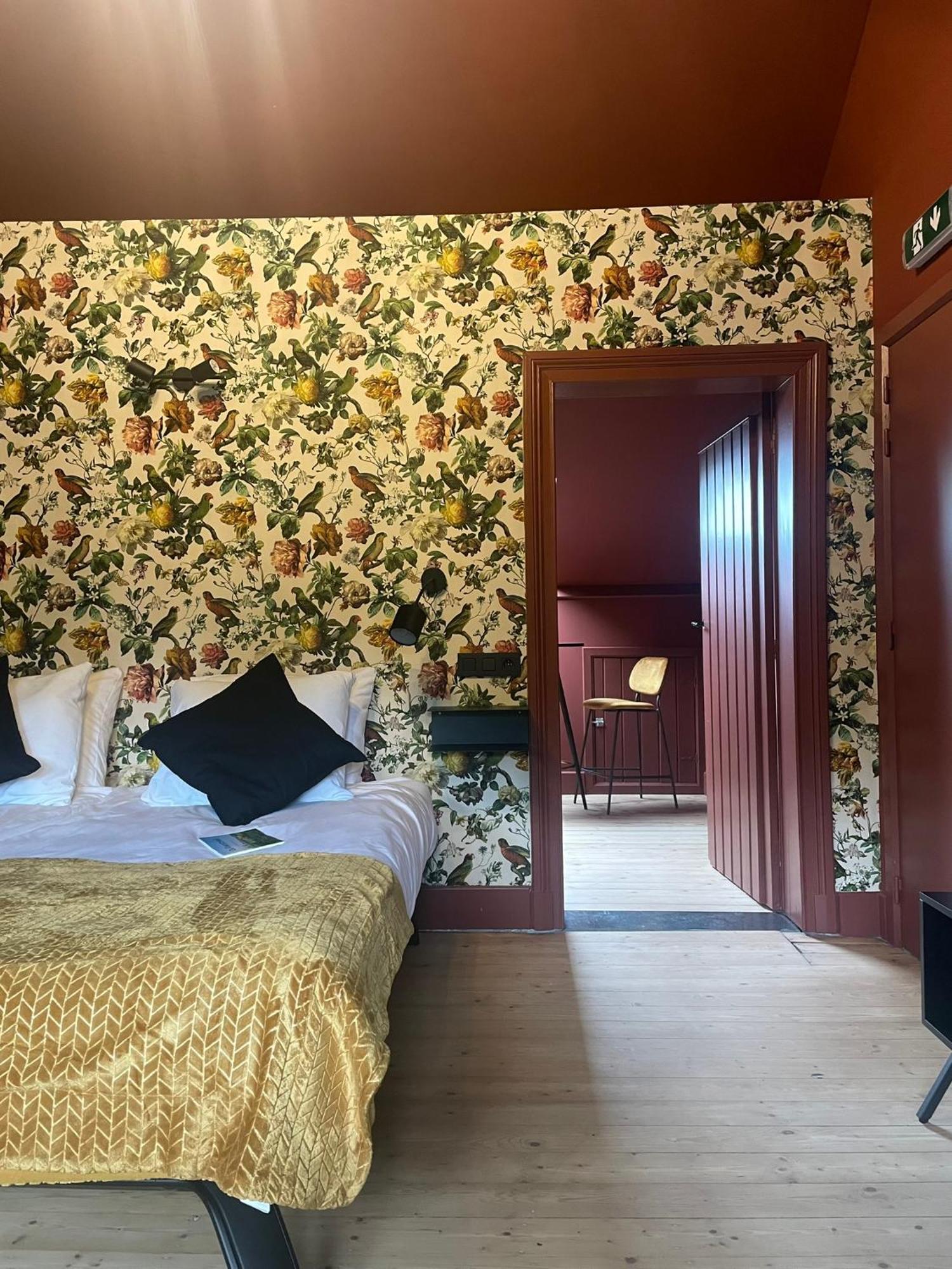 B&B Het Notarishuis - Authentiek Verblijf Nabij Maastricht Voeren Exterior photo